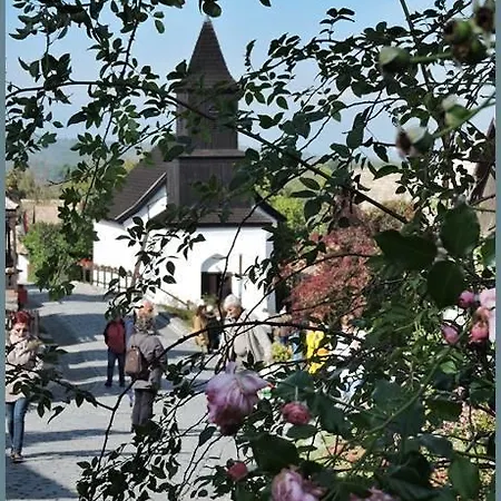 Kalaris Vendeghaz Holloko
